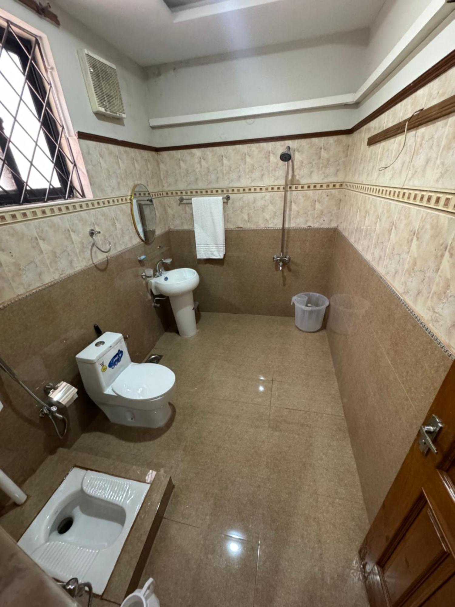 Royal Executive Inn Guest House اسلام اباد المظهر الخارجي الصورة